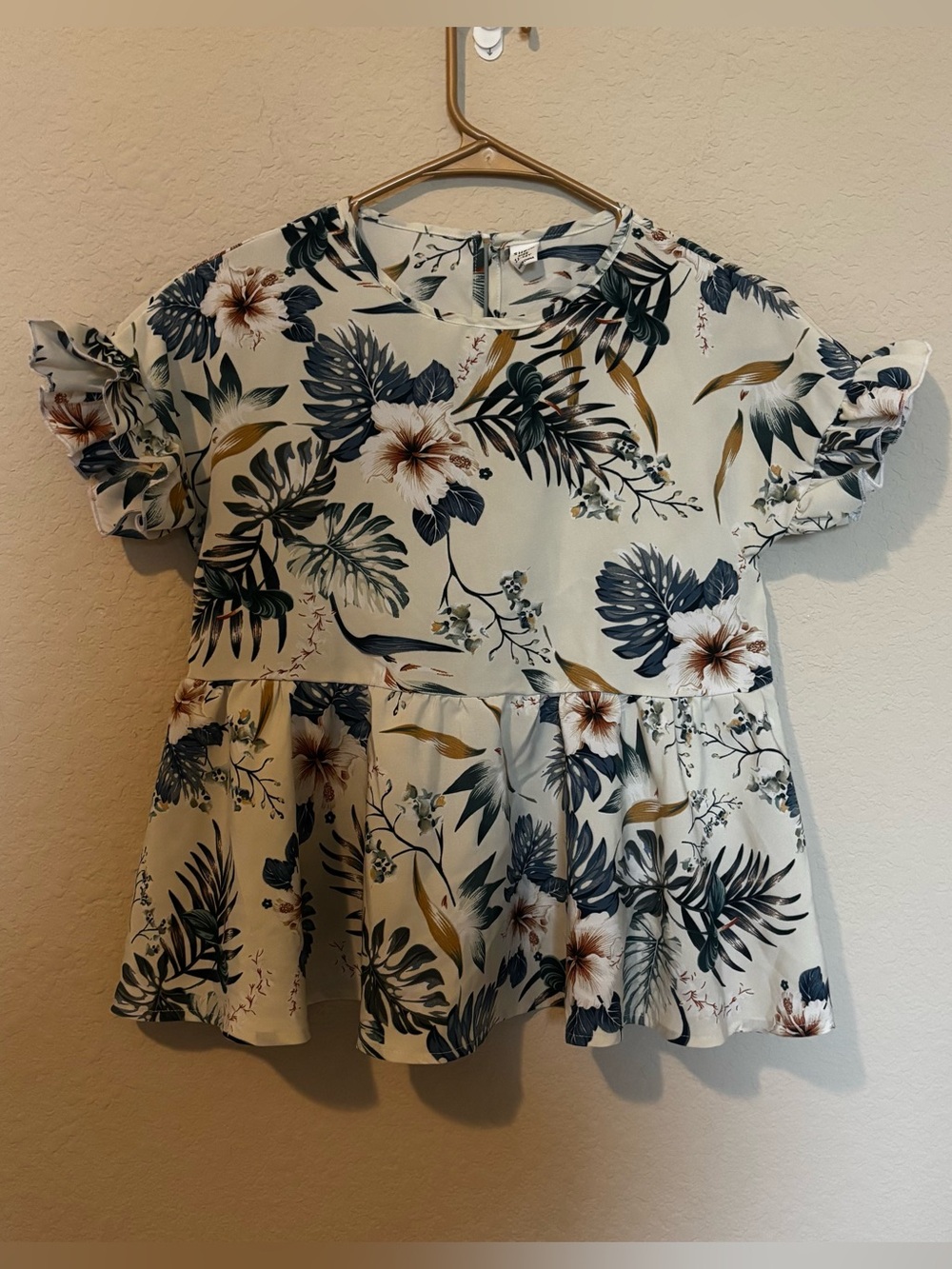 SHEIN Girls Tropical Print Peplum Blouse Flutter Sleeves Ruffle Hem Size 11-12Y
